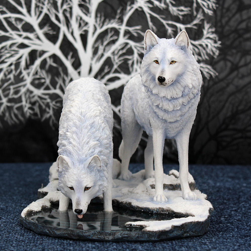 LISA PARKER - OFFICIALLY LICENSED - WARRIORS OF WINTER - WOLF FIGURINE - 35cm