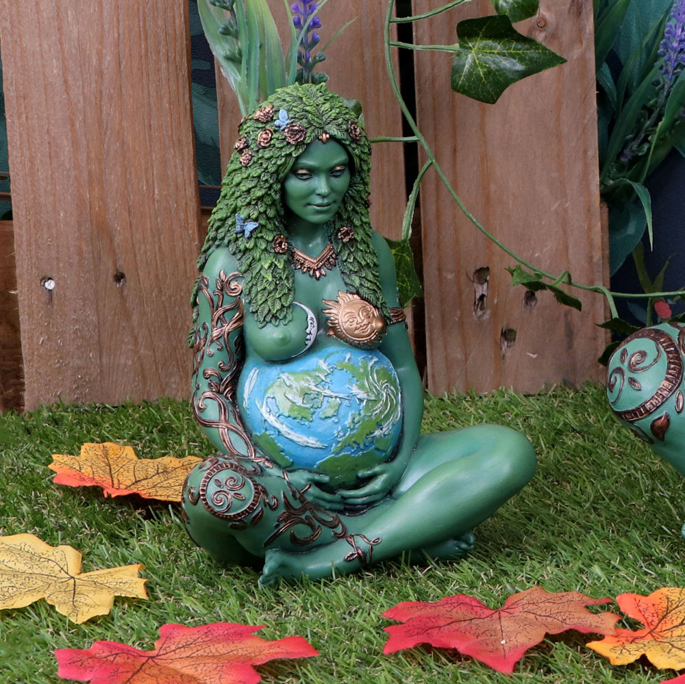 MOTHER EARTH ART FIGURINE - HAND PAINTED - 17.5cm